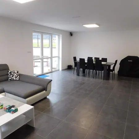 Villa Pod Majakem