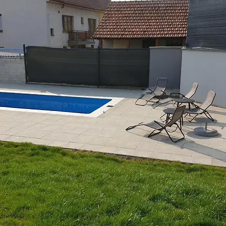 Villa Pod Majakem