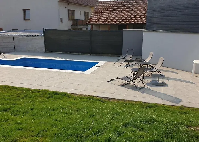 Villa Pod Majakem